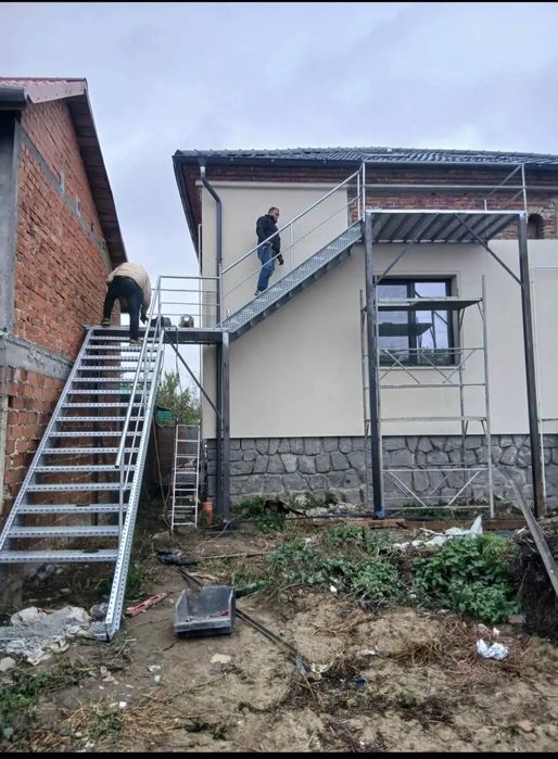 Scară zincata la comanda și cum doriți montaj și transport gratuit