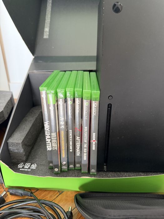 Xbox Series X+accseorii+jocuri ca Nou