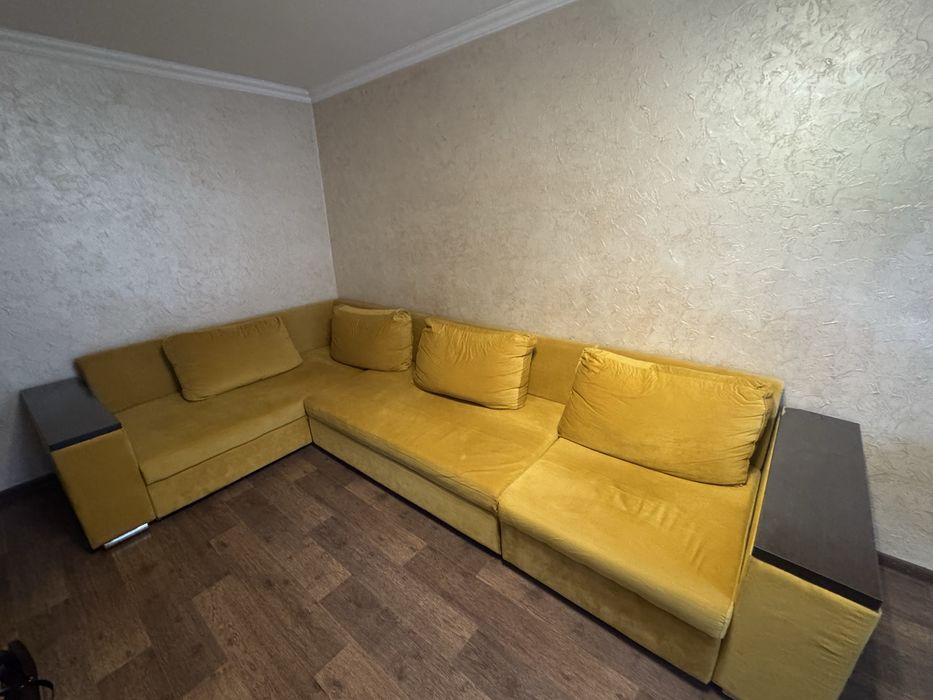 Диван угловой большой