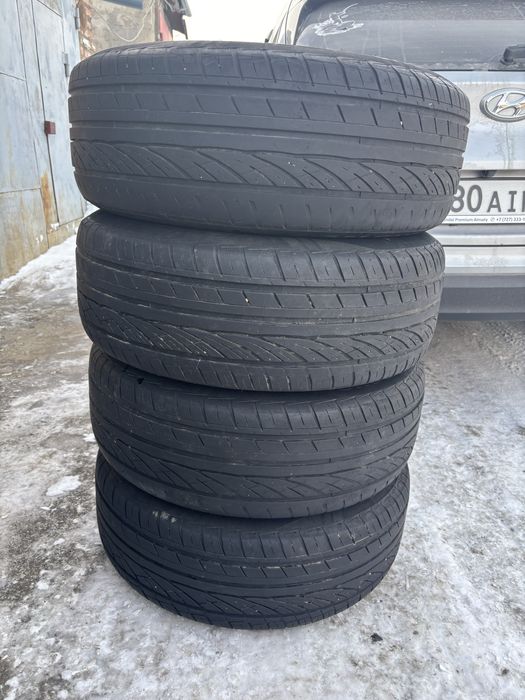 Продам комплект резины лето
