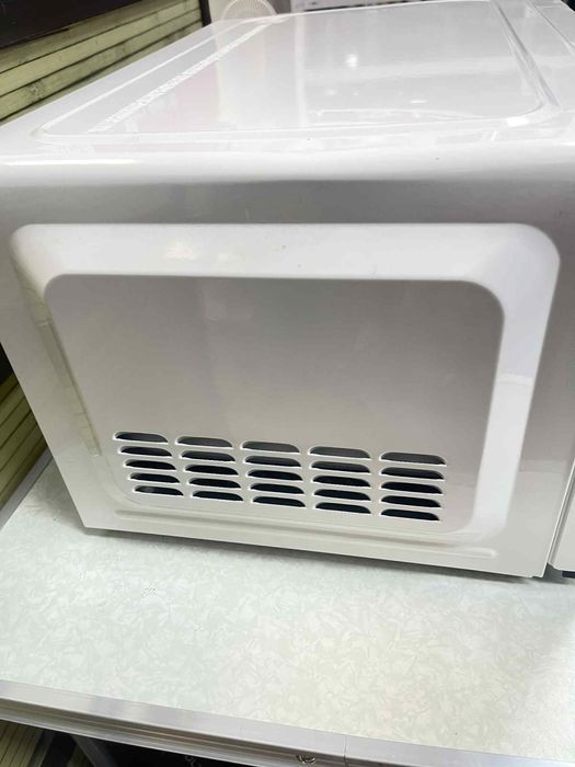 Микровълнова печка Cecotec ProClean 2110