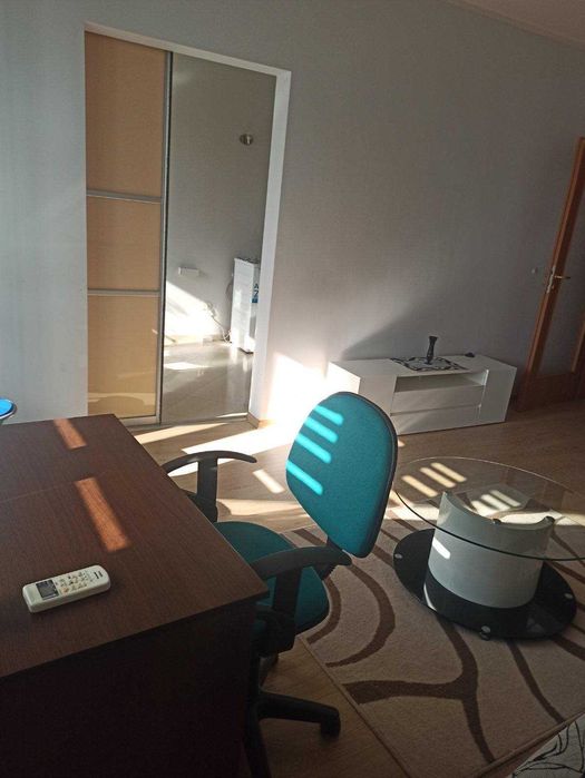 Дава се под наем Двустаен апартамент в София, Център - 65 кв.м за 560 € - Снимка #2