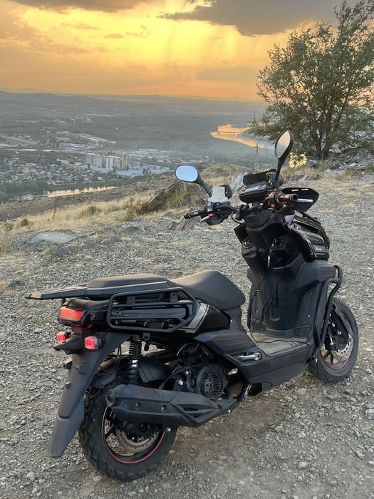 Продам мопед танк 150 кубов