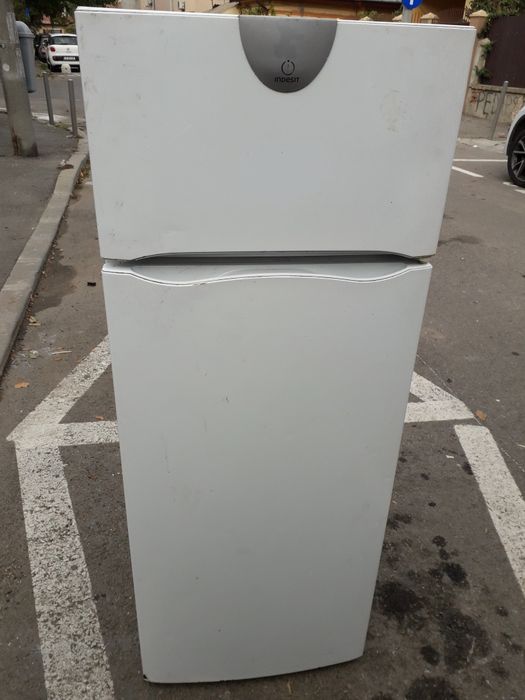 Frigider mediu frigider 2 usi functional