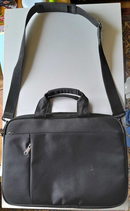 Vand geanta office in stare buna