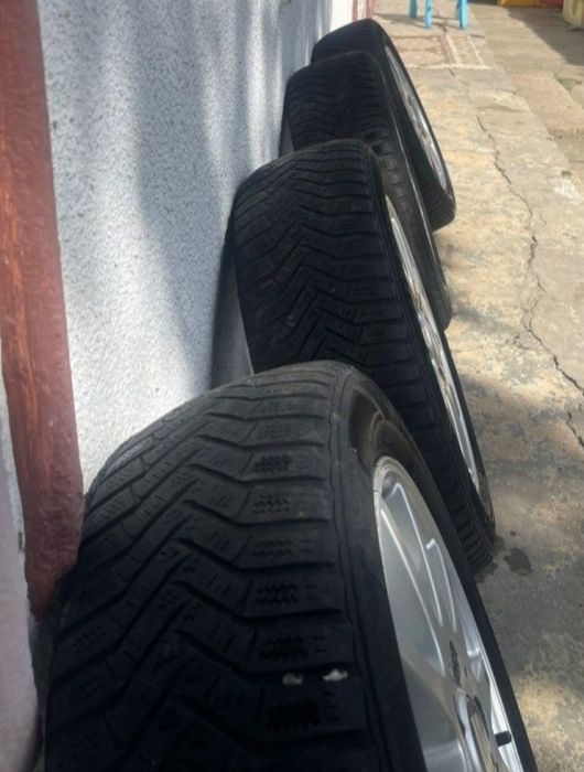 Vând set jante aliaj originale seat  echipate