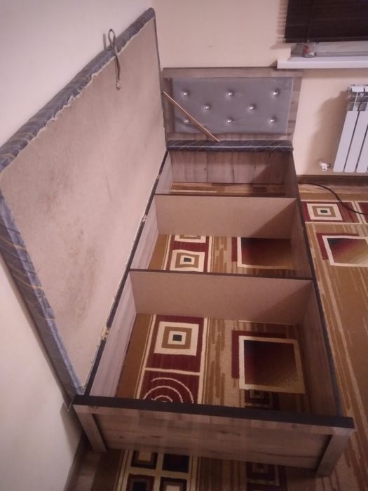 Кровать для спальни