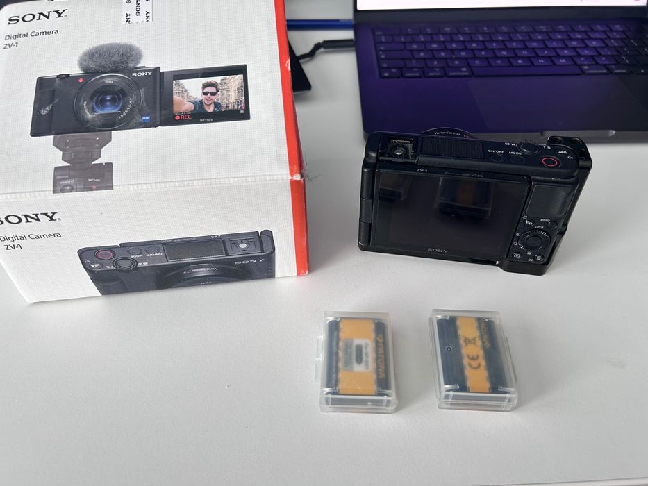 Камера за влогове Sony - ZV-1, черна