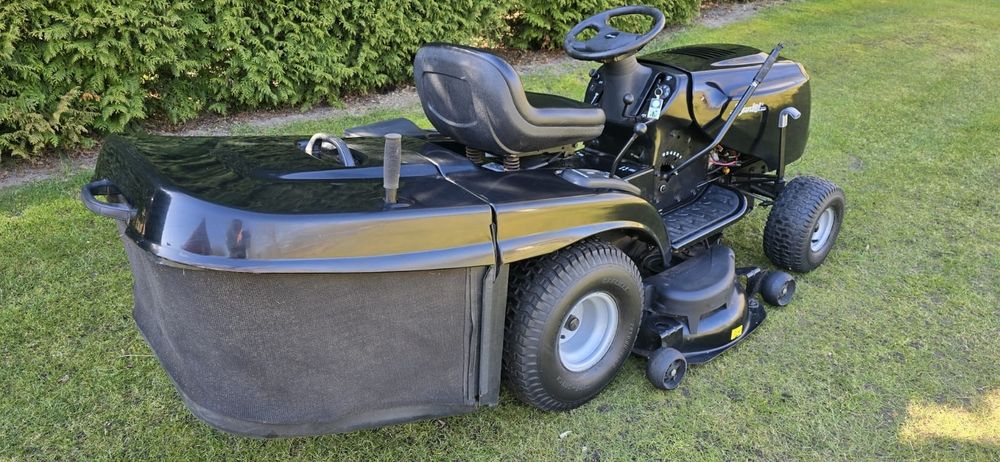 Tractor tuns iarba Briggs&Stratton