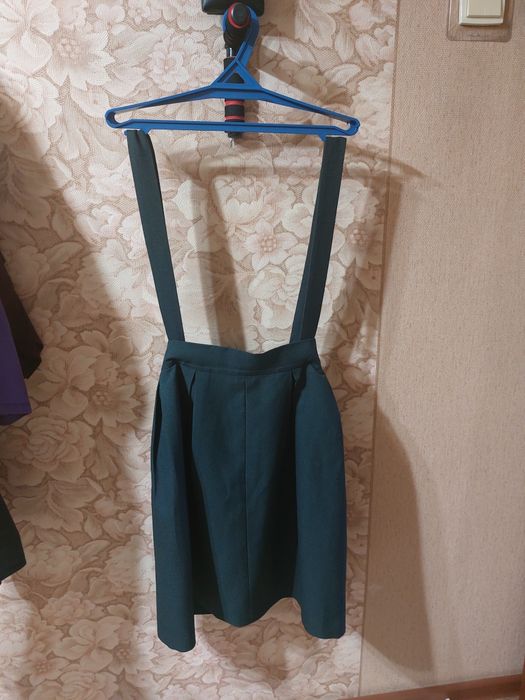 Продам сарафан, юбки, блузку.