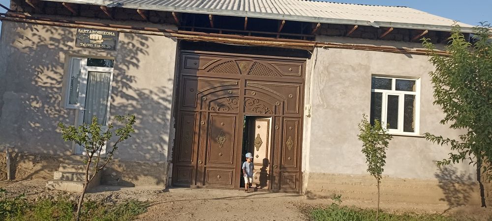 Jizzax Sharof Rashidov NURAFSHON MFY da joylashgan xovli sotiladi .