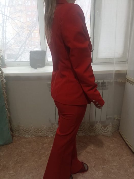 Продам костюм класический