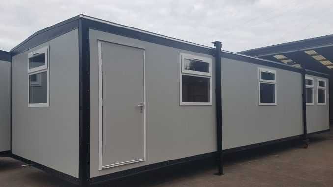 Casa Modulara, Garaje Auto si Containere stil birou din structura metalica si panou sandwich termoizolant
