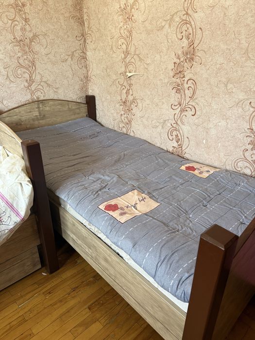 Деткие кровати, 2шт в отличном состоянии вместе с матрасами