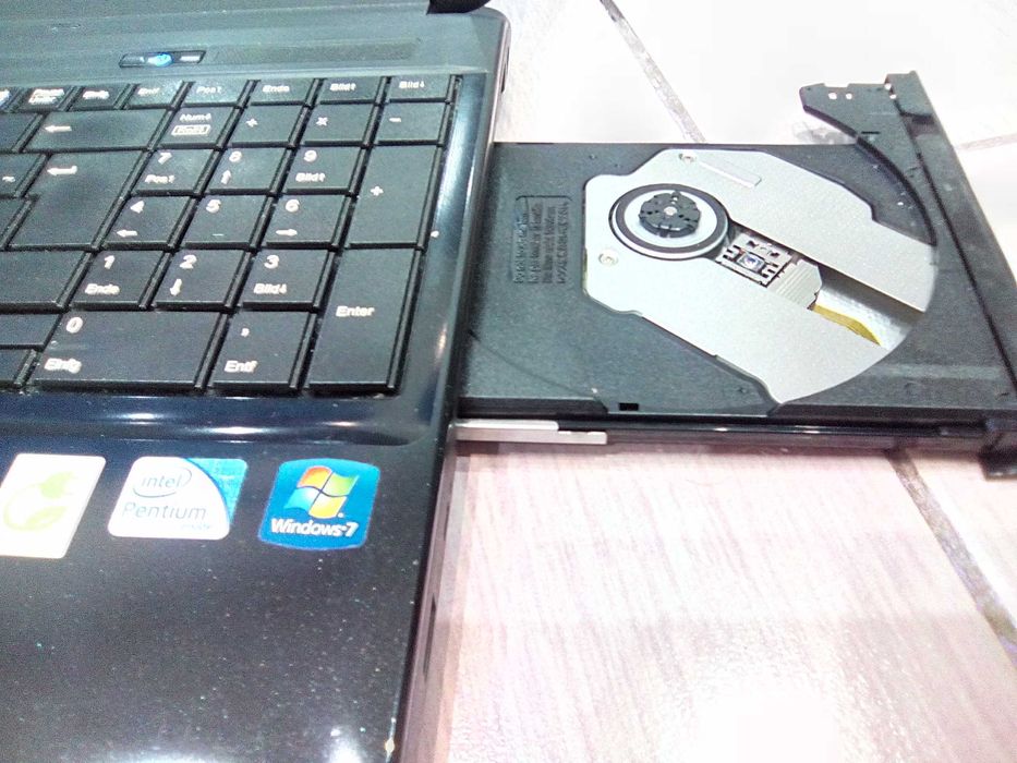 FUJITSU Lifebook A series MODEL: AH530 - 2 ПРОЦЕСОРА