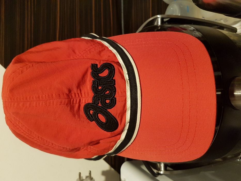 Шапки Adidas, Asics, Lotto, Puma, Reebok и др.