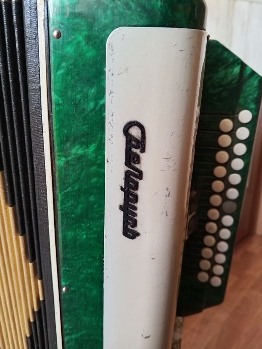 Продам гармонь не дорого