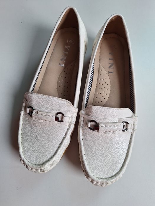 Равни дамски обувки от еко кожа