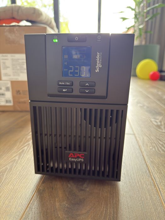 UPS  защити / АРС Easy-UPS SRV 1000VA 230V