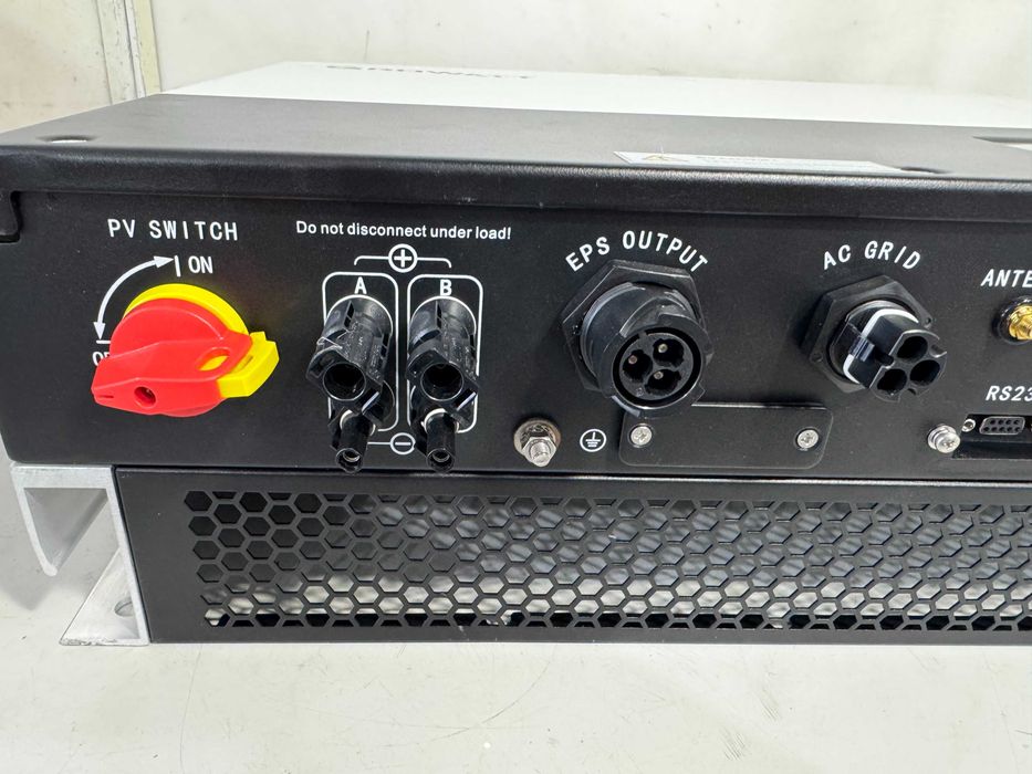 Инвертор соларен хибрид - Growatt SPH3600