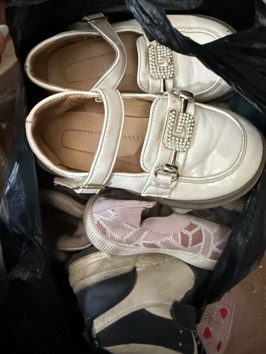 Yosh bolalar uchun kiyimlar_oyoq kiyimlar 3-4-5 yoshgacha