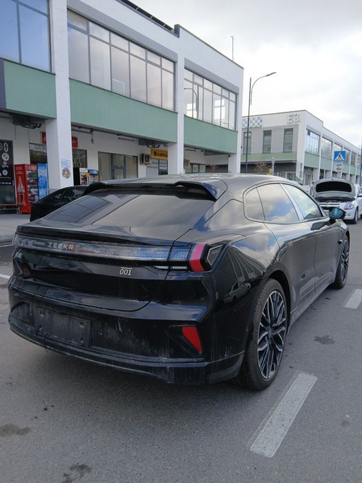 ZEEKR 001 YOU 3.3 Секунд 100 км Sotiladi