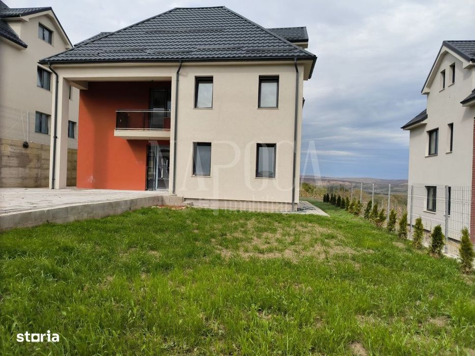 Casa 5 camere de vanzare in Dezmir