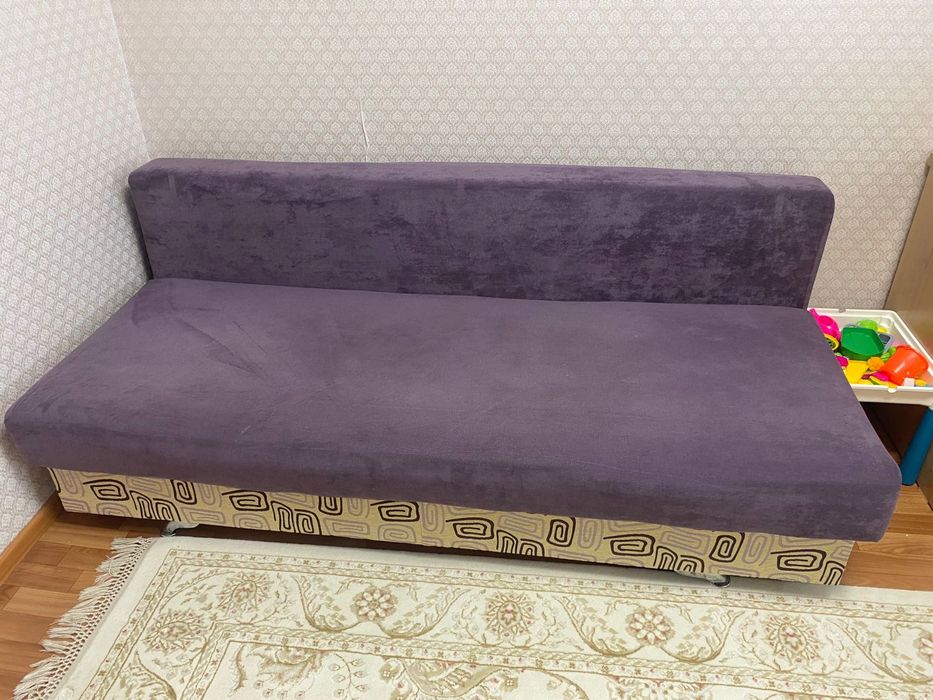 Срочно продам диван-тахта