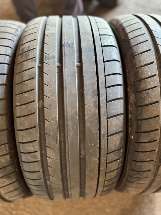255/45/17 DUNLOP , set in stare foarte buna !