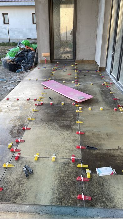 Realizez tencuieli interioare , finisaje, gresie, faianță.