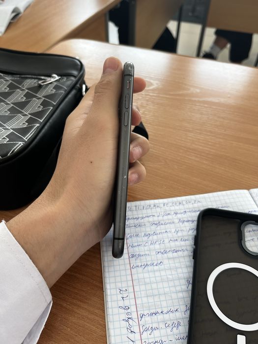 Iphone 11 black город аксу