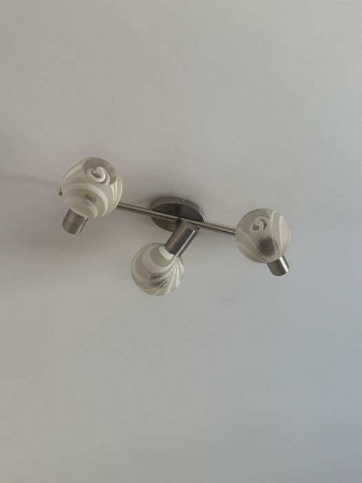 Продается люстра.