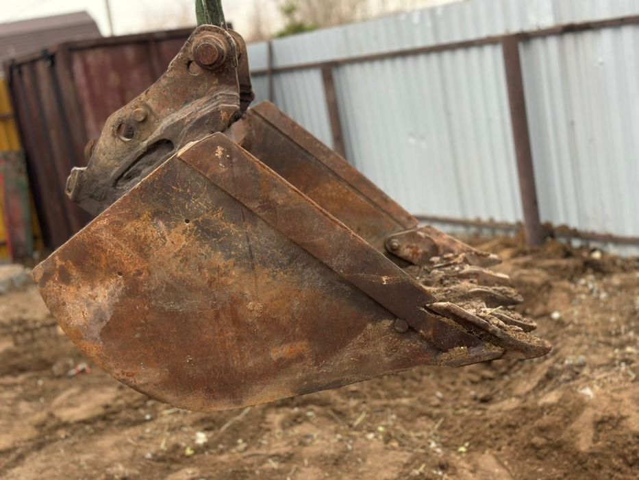 Продам ковш на эксковатор