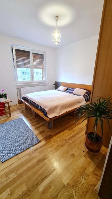 Vând apartament cu 3 camere