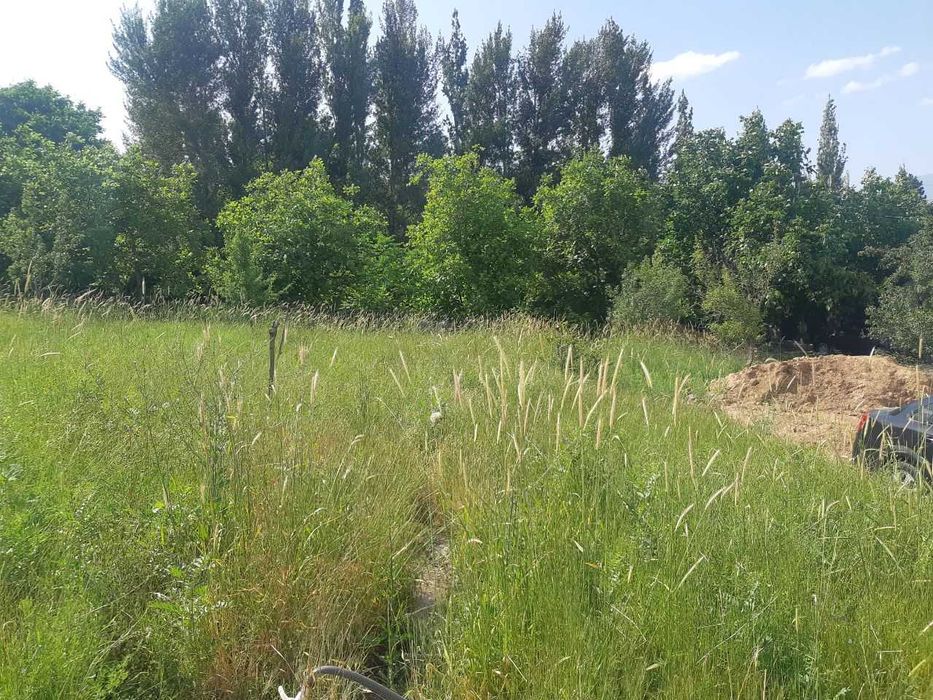 Чарвак,Юсуфхона продаётся дачный участок 5 соток.