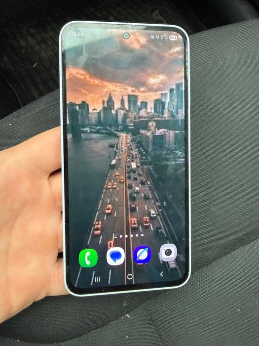 Samsung a 35 stare foarte buna