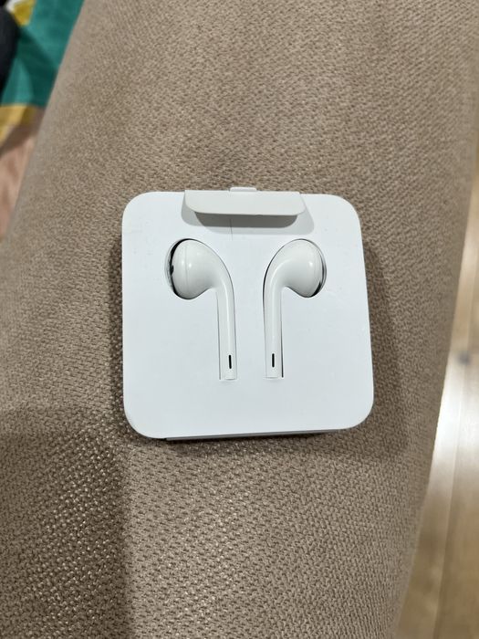 earpods оригинальные новые