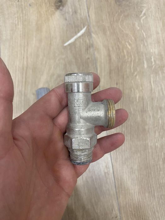 Клапан Danfoss для радиатора