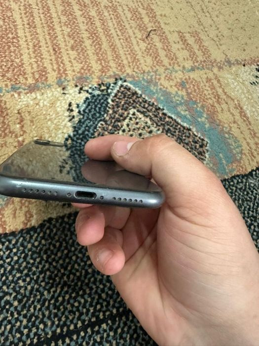 Продам iphone 11 128