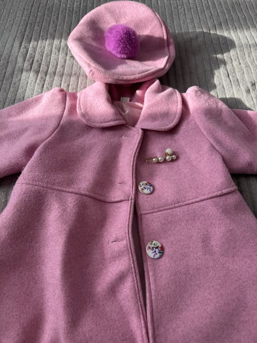 Продам комбинезон и пальто