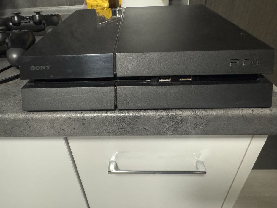 Playstation 4  конзола