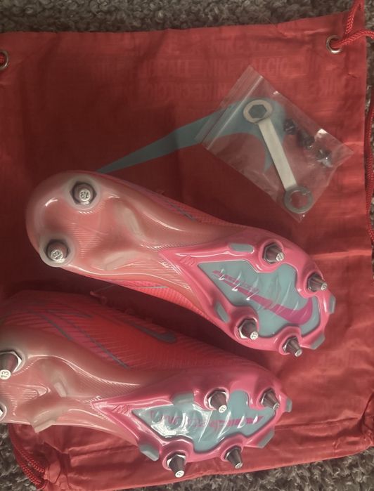 Ghete fotbal nike mercurial elite