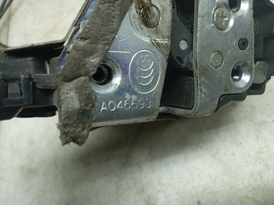 Broasca dreapta fata a046693 Toyota Avensis 3 T27 [2009 - 2011]