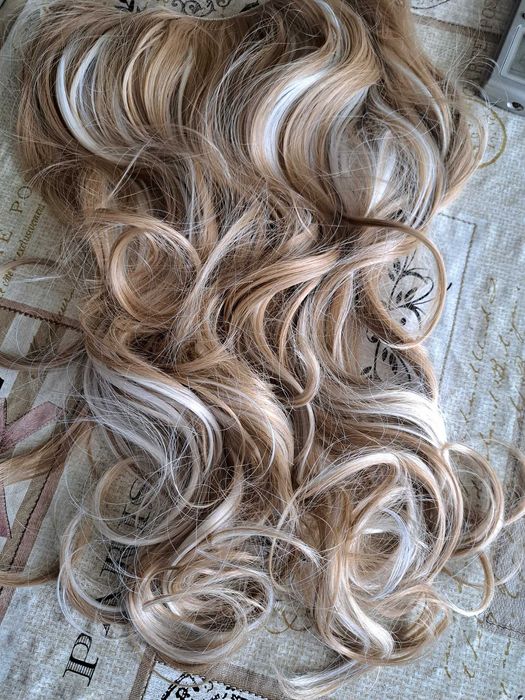 Екстеншън, готова треса на клипси ,Синтетична коса