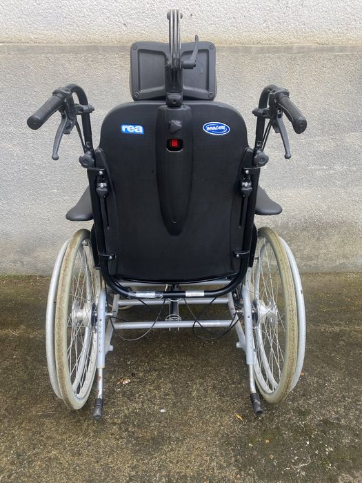 Scaun rulant multifunctional