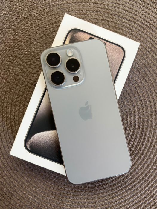 Продава се Iphone 15 pro 128gb Natural Titanium