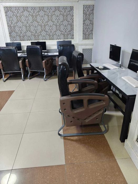 Компьютерное кресло кожзам