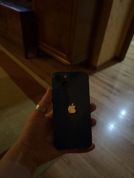 Iphone 13 128гб, емкость 100%, в синем цвете
