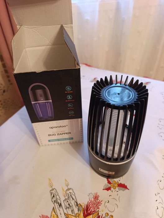 Aparat cu acumulator  pentru insecte