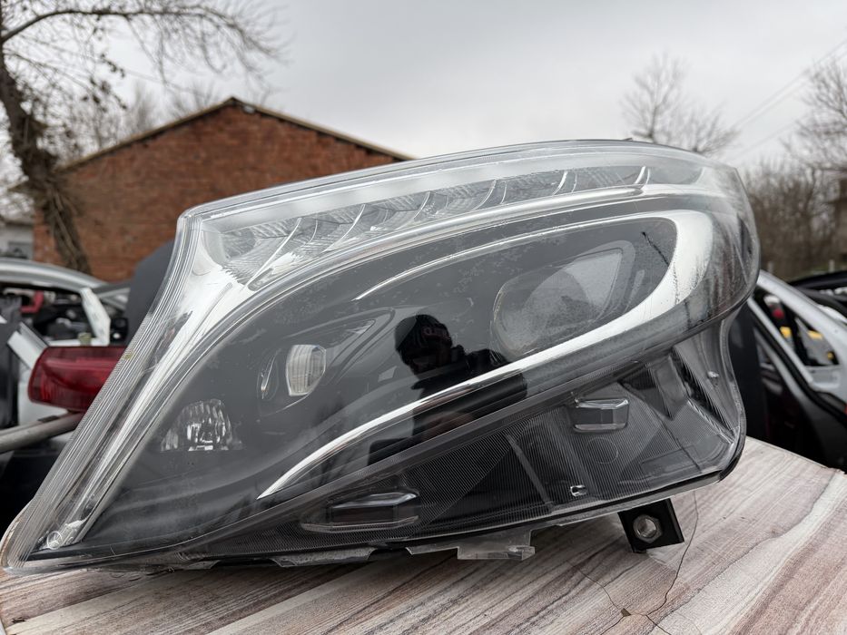 Фар Mercedes Vito/ V Class W447